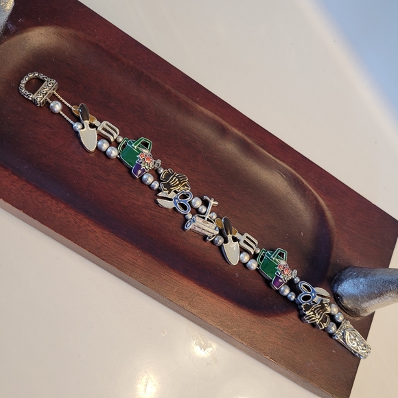 Vintage Silver-tone Gardening Themed Slide Charm Bracelet - Picture 12 of 12